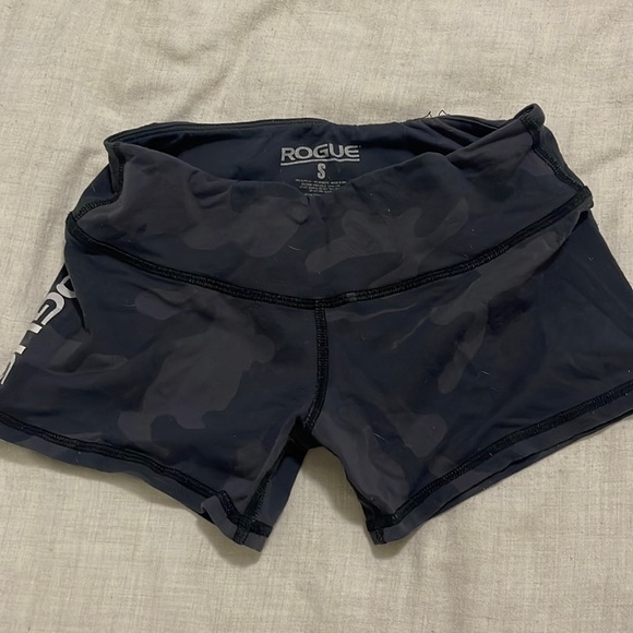 Rogue Pants - rogue booty shorts black camo